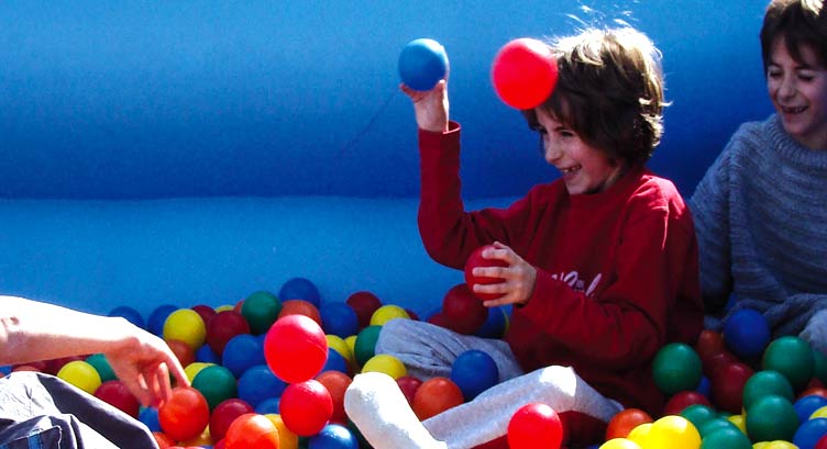 image-master-slider-cube-a-balles-01