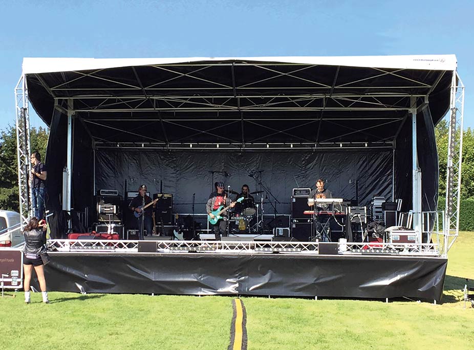 image-master-slider-scene-mobile-03