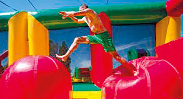 image-master-light-animation-structures-gonflables-wipe-out-2024-4